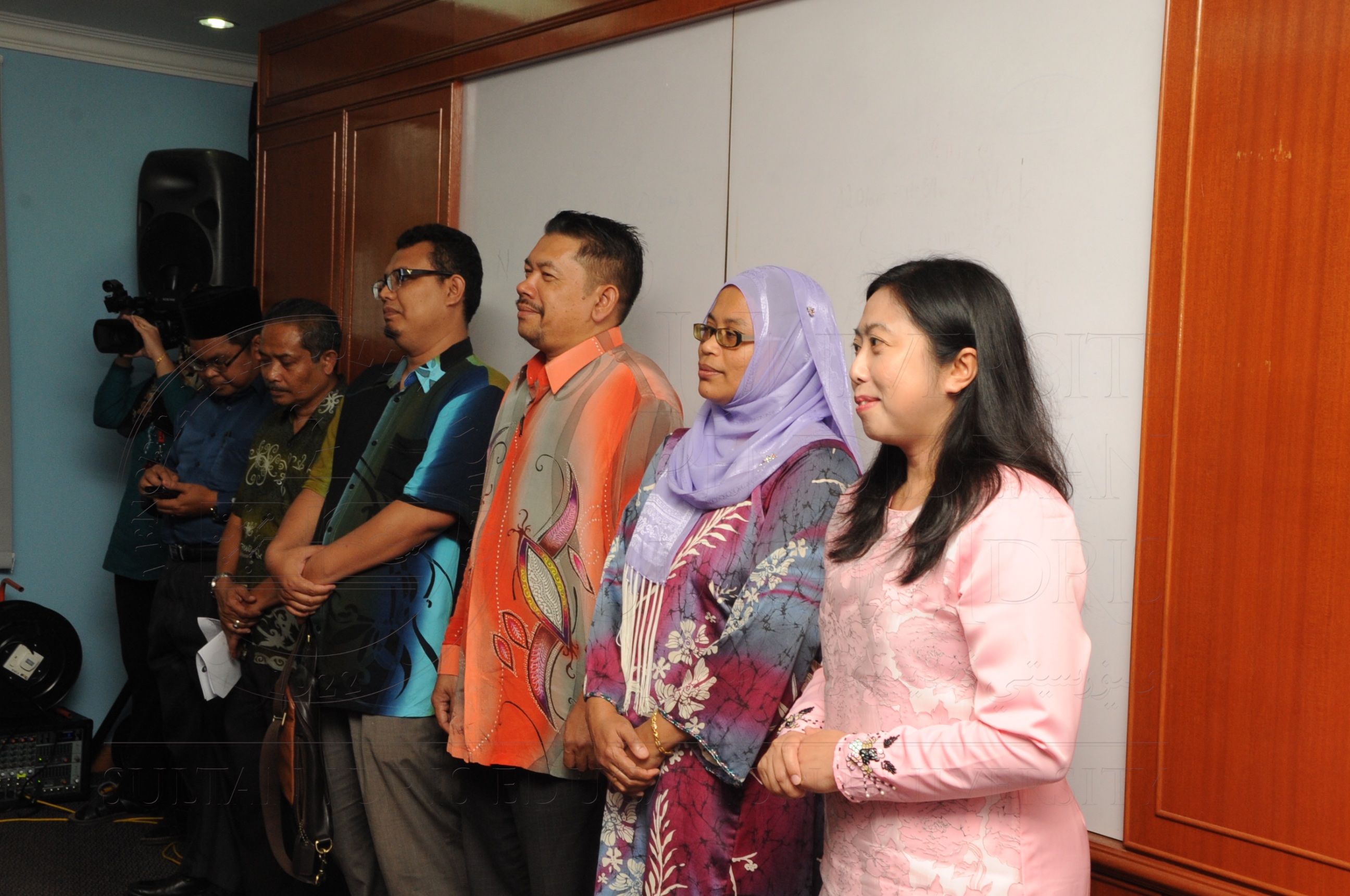 PRO16 17 antarabangsa HAS 0076